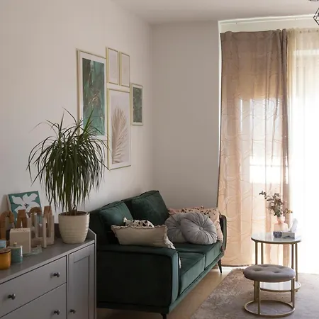 Apartamento Nest 5 *